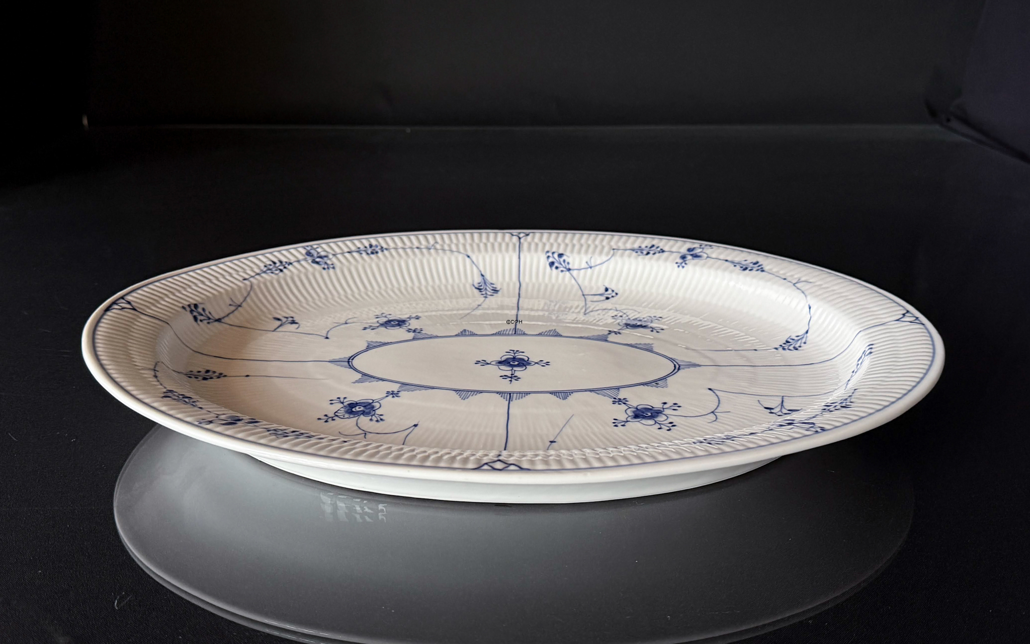 Musselmalet Gerippt, Servierteller Nr. 1-102, Royal Copenhagen 46cm