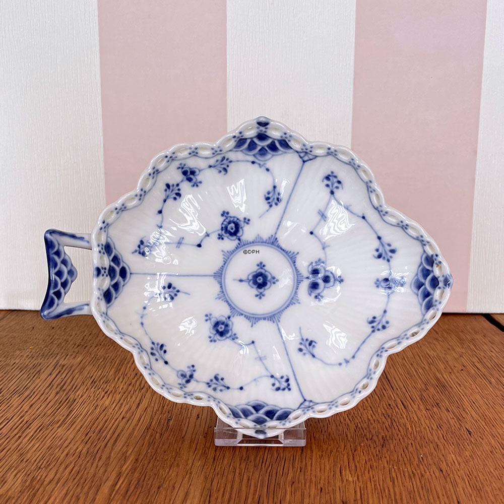 Musselmalet, Vollspitze, Blattförmige Schale 18 cm, Royal Copenhagen Nr. 1/1076