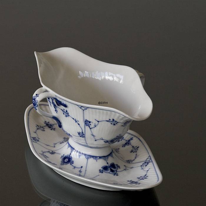 Musselmalet Gerippt, Sauciere auf festen Stand, Inhalt 45 cl., Royal Copenhagen Nr. 202