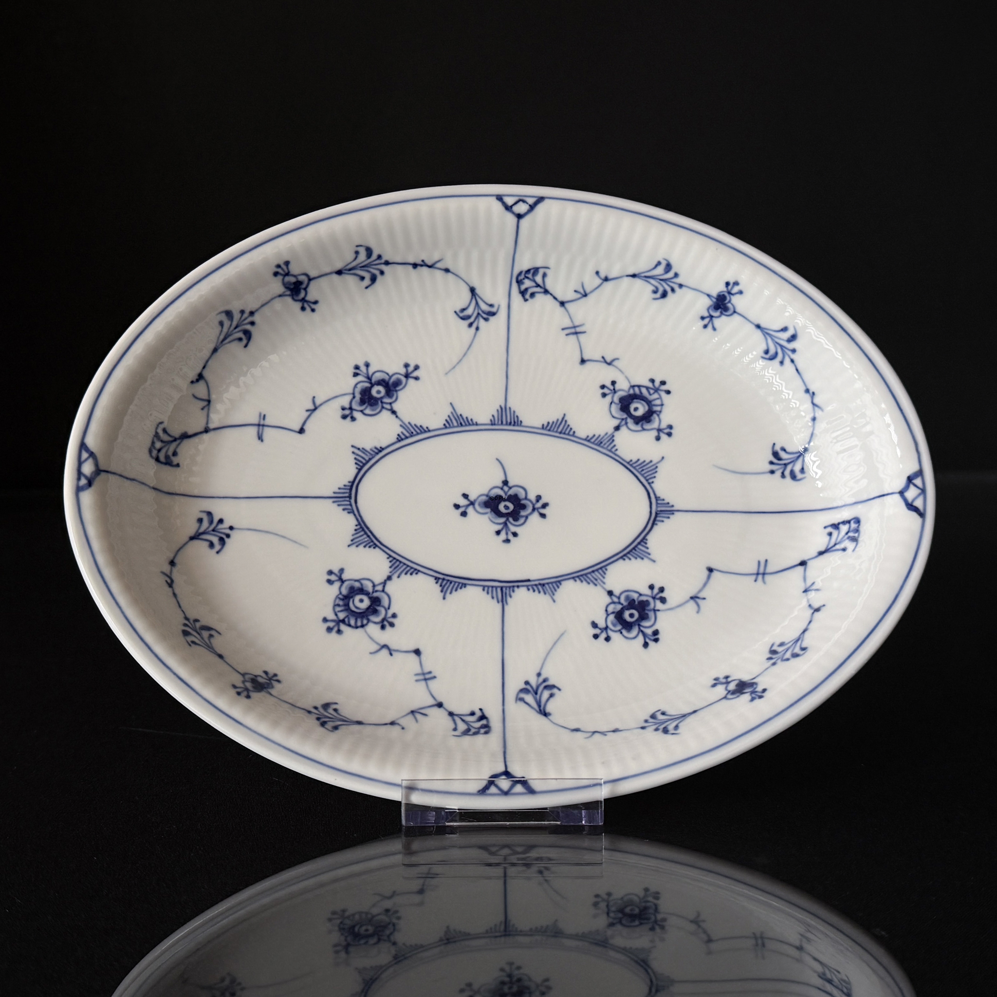 Musselmalet Gerippt, Servierplatte Nr. 1/96 oder 372, Royal Copenhagen 26cm