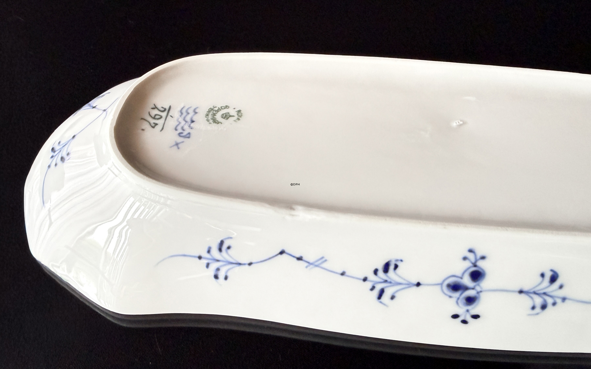 Royal Copenhagen Musselmalet gerippt ovale Platte, 37 cm, Nr. 1/297