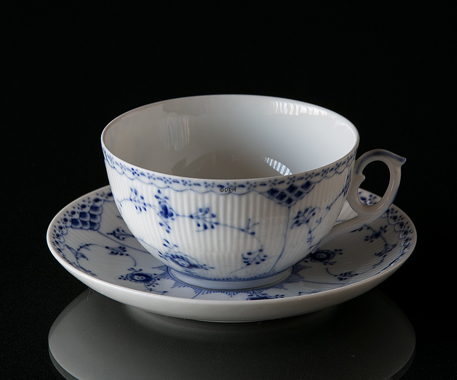 Musselmalet, Halbspitze, Großer Frühstücktasse mit Untertasse, Royal Copenhagen Nr. 524