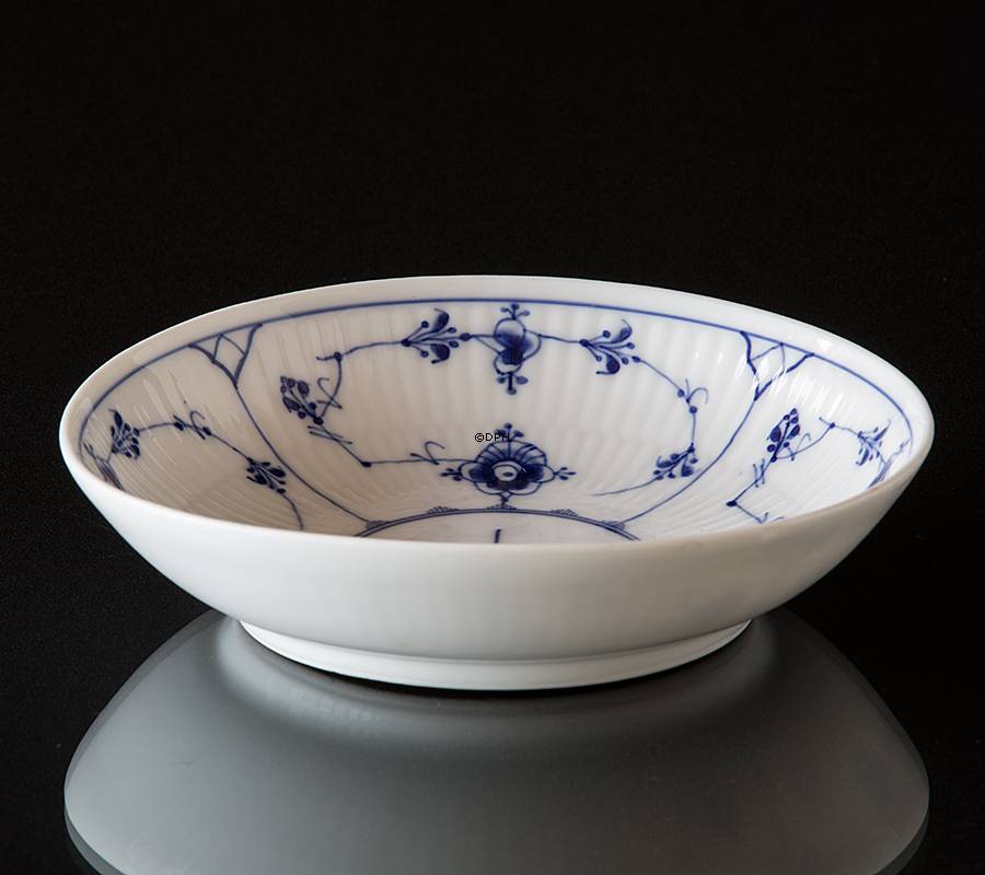 Musselmalet Gerippt Schüssel, Royal Copenhagen 17cm, Royal Copenhagen Nr. 1-68
