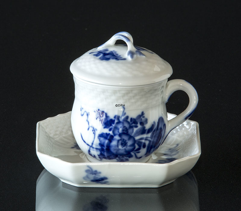 Blaue Blume, geschweift, Cremetasse und Untertasse, Royal Copenhagen Nr. 1542