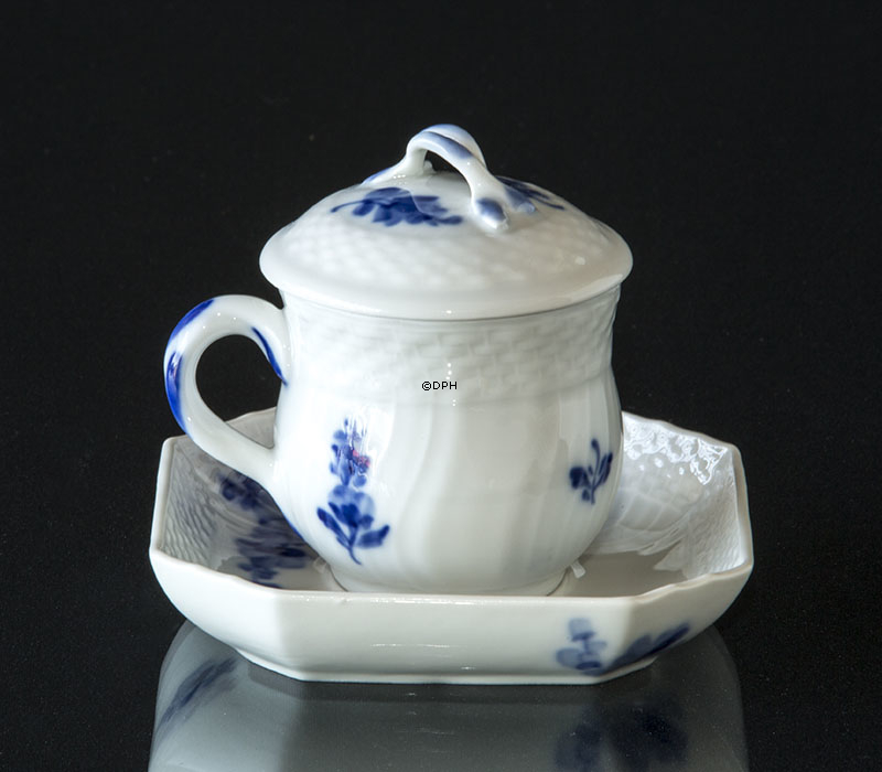 Blaue Blume, geschweift, Cremetasse und Untertasse, Royal Copenhagen Nr. 1542