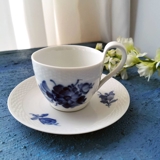 Blaue Blume, glatt, Tasse mit hohem Henkel und Untertasse Nr. 10/8193, Royal Copenhagen