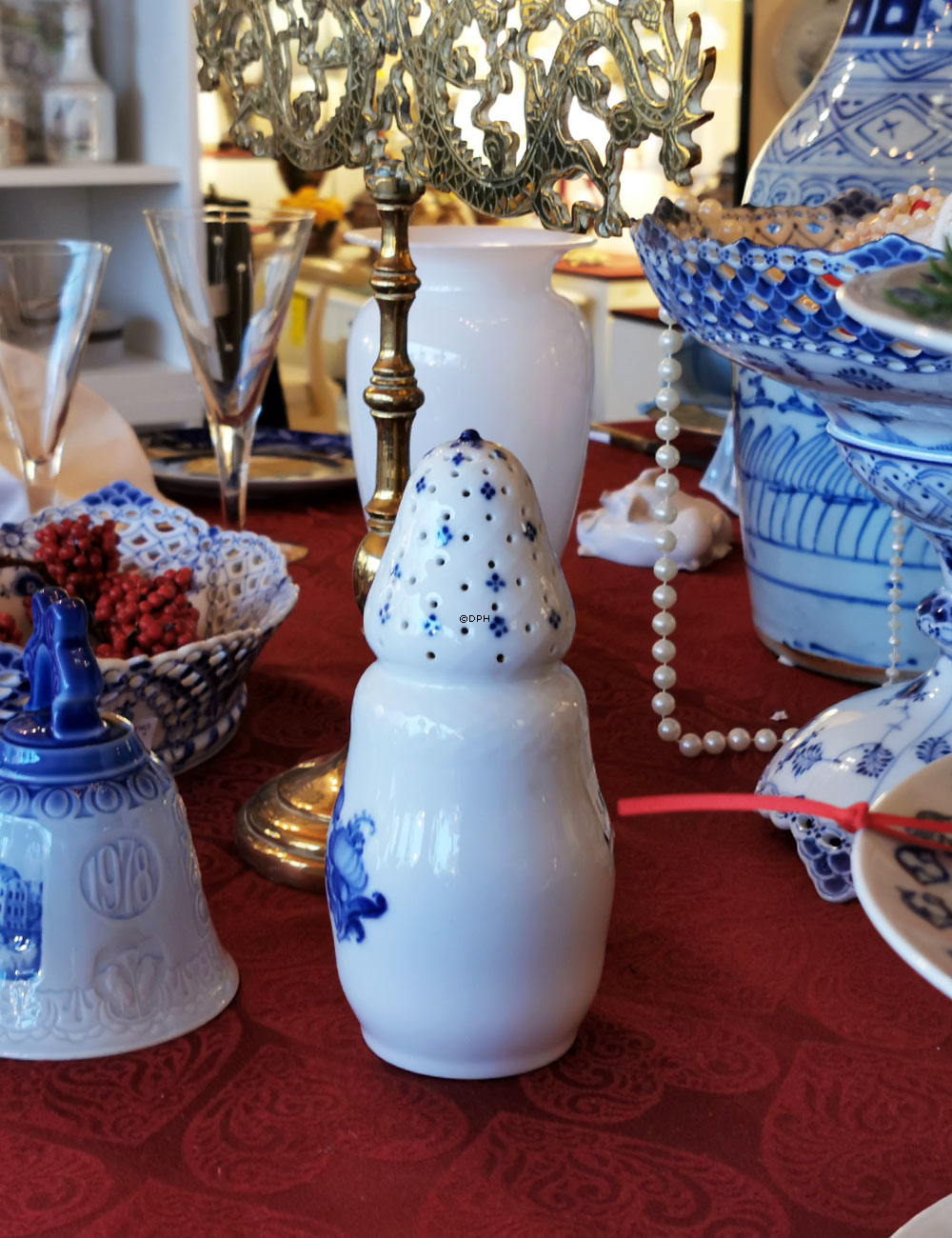 Blaue Blume glatt, Zuckerdose Nr. 10/8222, Royal Copenhagen