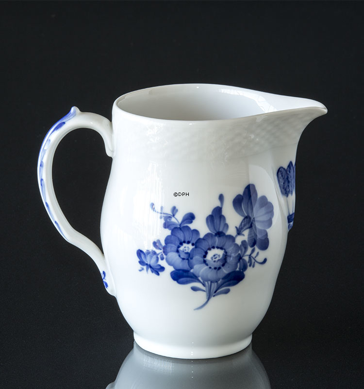 Blaue Blume, glatt, Milchglas Nr. 10/8227, 15cm, Royal Copenhagen