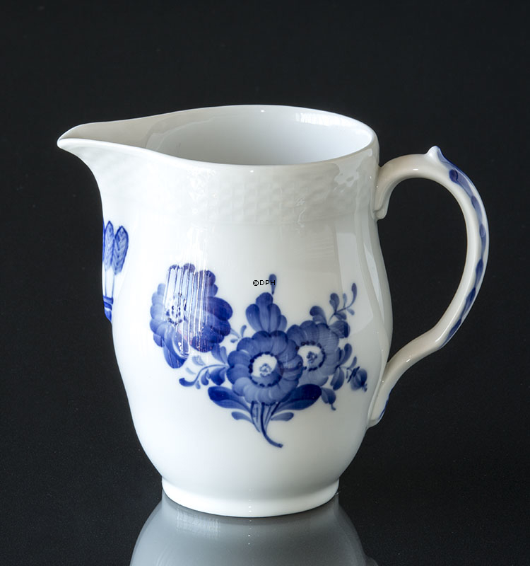 Blaue Blume, glatt, Milchglas Nr. 10/8227, 15cm, Royal Copenhagen