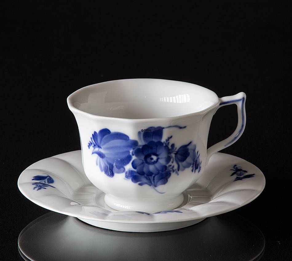 Blaue Blume, eckig, große Teetasse und Untertasse Nr. 10/8501, Royal Copenhagen