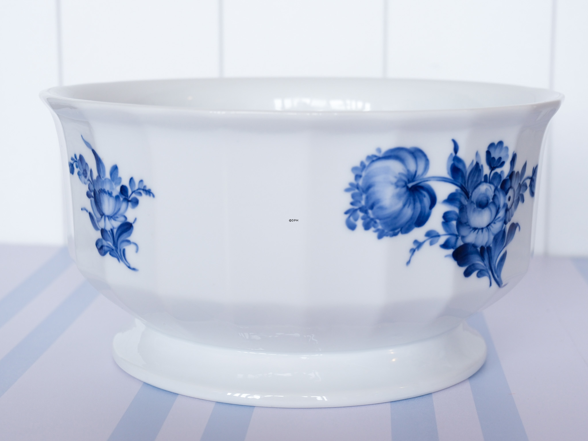 Blaue Blume, eckig, große Schale / Bowle Nr. 10/8558, Royal Copenhagen