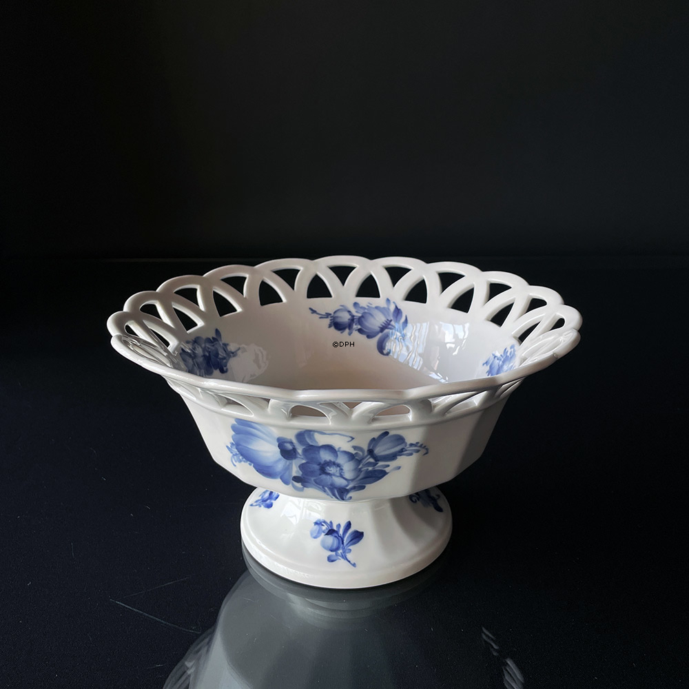 Blaue Blume, gerändert, Seltener runder Obstkorb mit durchbrochenem Rand auf Fuß Nr. 10/8592