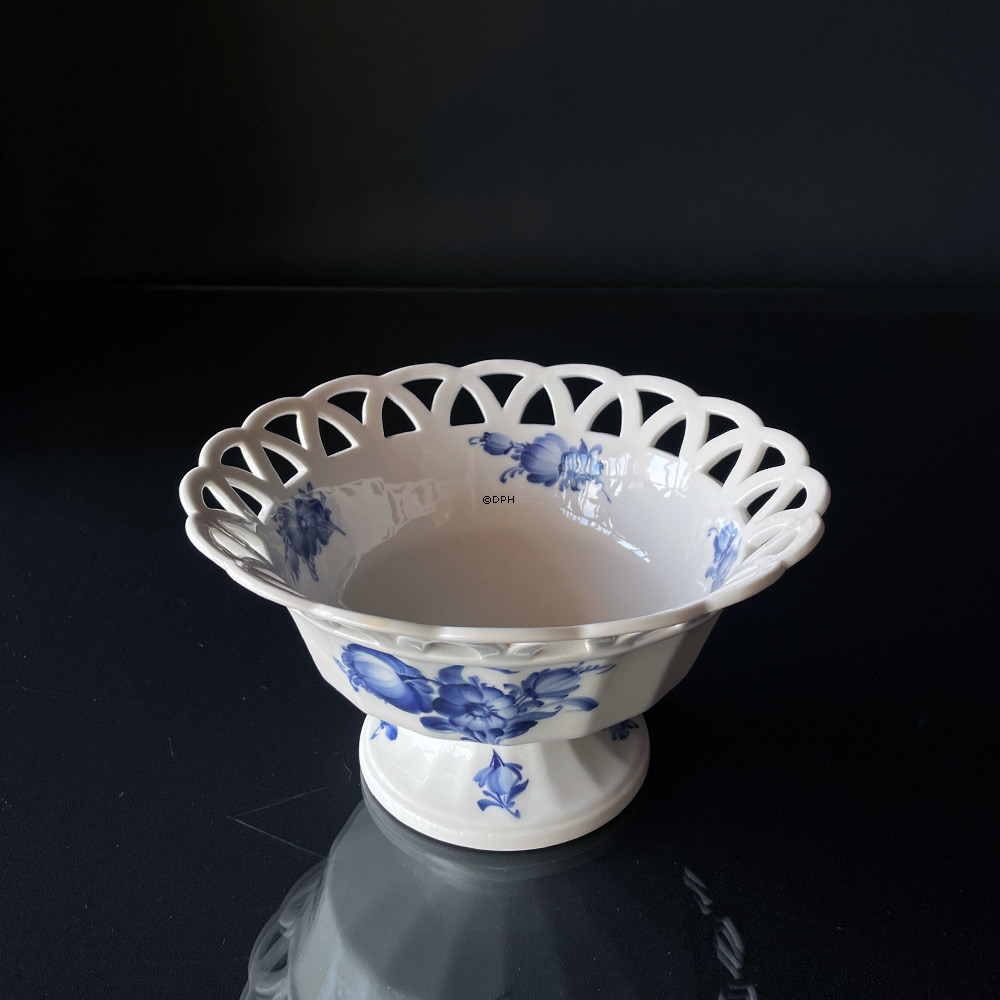 Blaue Blume, gerändert, Seltener runder Obstkorb mit durchbrochenem Rand auf Fuß Nr. 10/8592