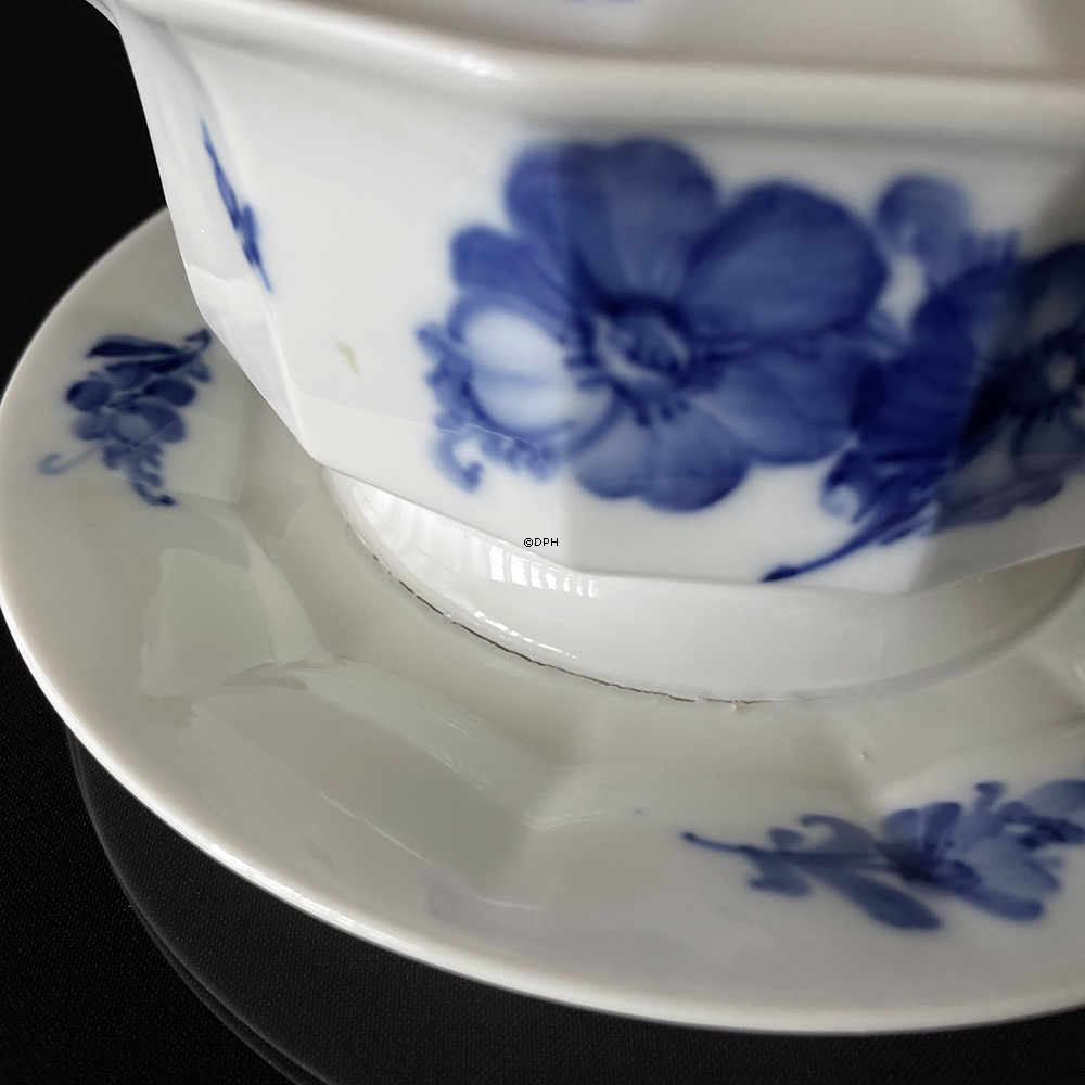 Blaue Blume, eckig, rund, kleine Deckelschale mit Untertasse/Soßenterrine Nr. 10/8602