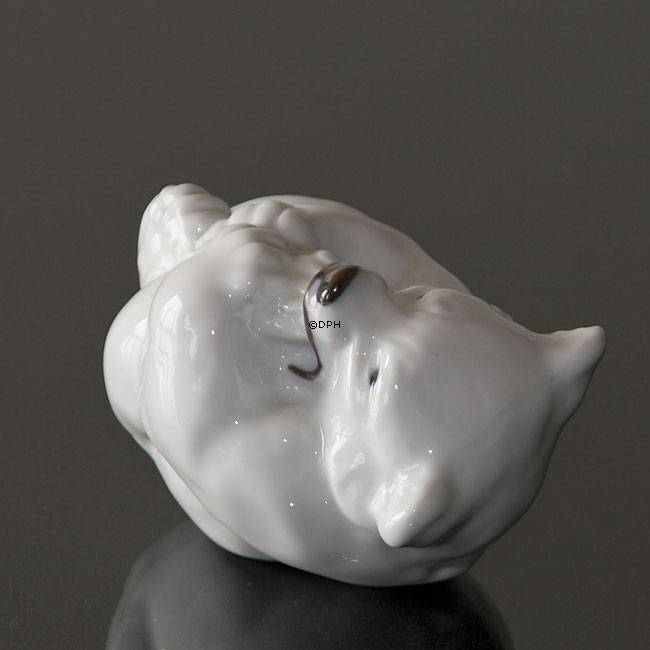 Weißer Eisbär beißt seine Fuß Figur, Royal Copenhagen Nr.21434 oder 234