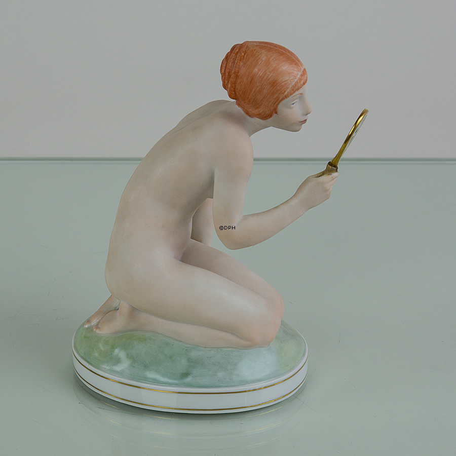 Mädchen mit Spiegel, Royal Copenhagen Royal Copenhagen Überglasurfigur Nr. 1244 oder 093