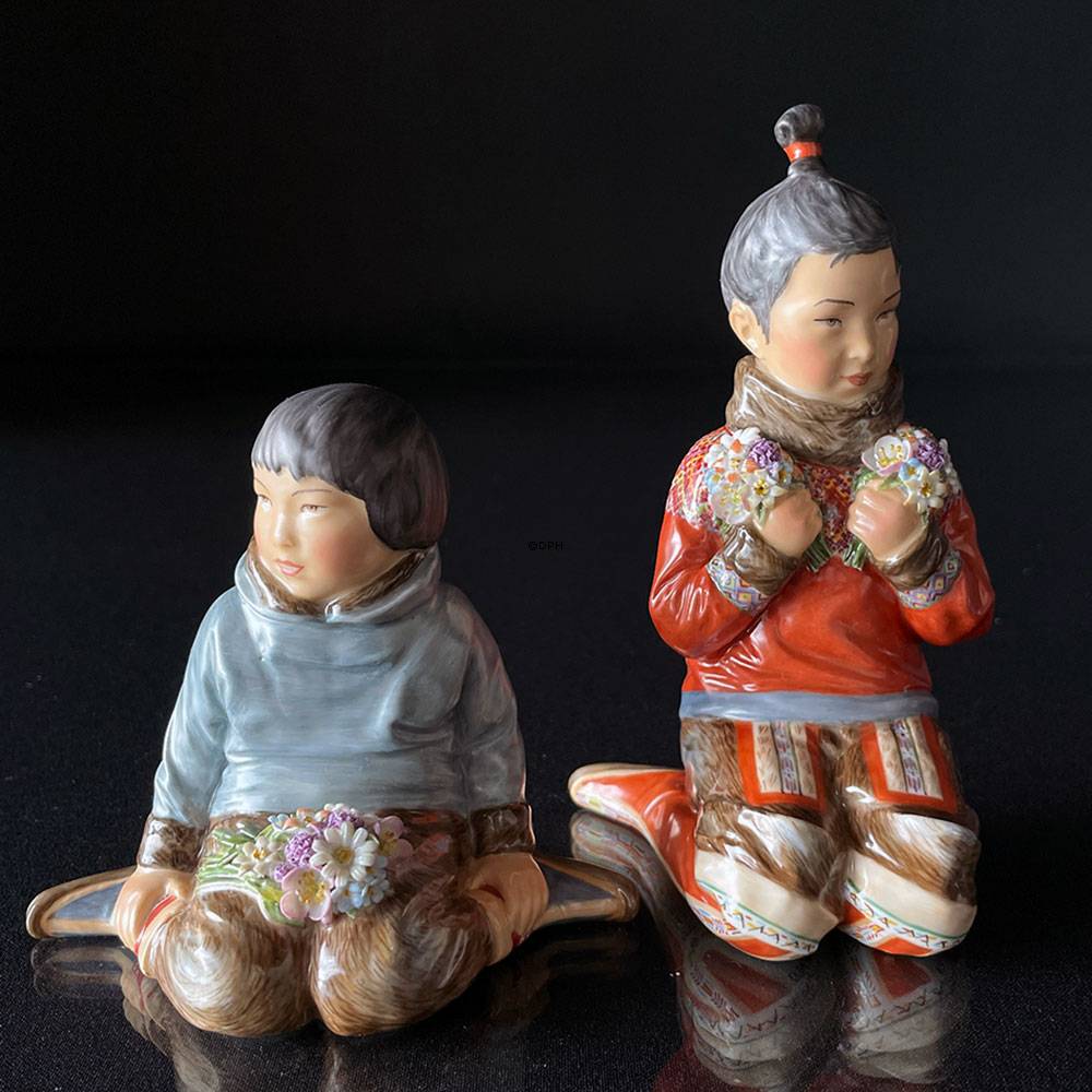 Grönländischer Junge mit Blumensträußen, Royal Copenhagen Überglasur Nr. 12419 oder 255