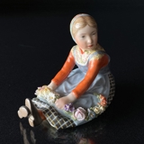 Mädchen aus Jütland, Royal Copenhagen Überglasurfigur Nr. 12421 oder 257