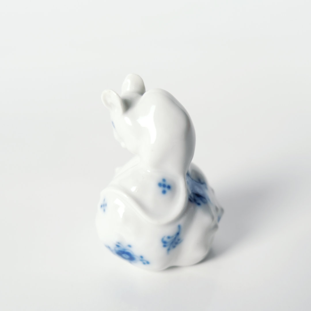 Maus auf muschelmalener Kastanie, Royal Copenhagen Figur Nr. 511 oder 063