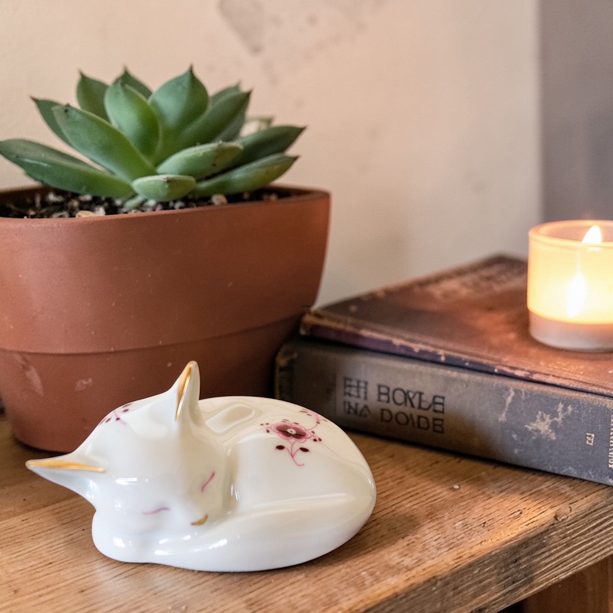 Musselmalet Purpur mit Gold, Katzenfigur, Royal Copenhagen Nr. 178