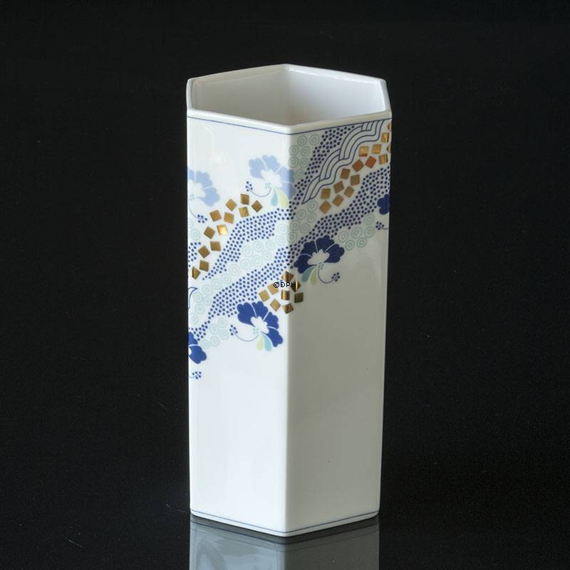 Vase 20cm, Weiß mit blauen Blumen, Royal Copenhagen Nr. 473