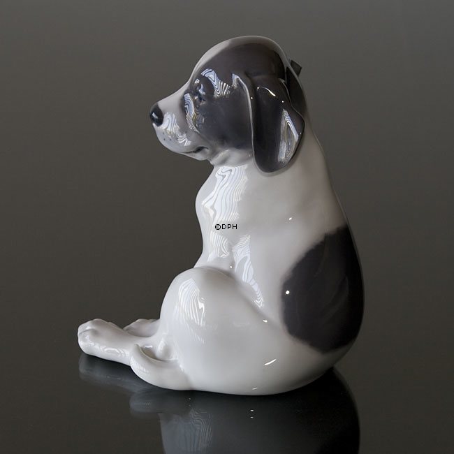 Terrier sitzt und sieht lustig aus, Royal Copenhagen Hundefigur Nr. 259 oder 051