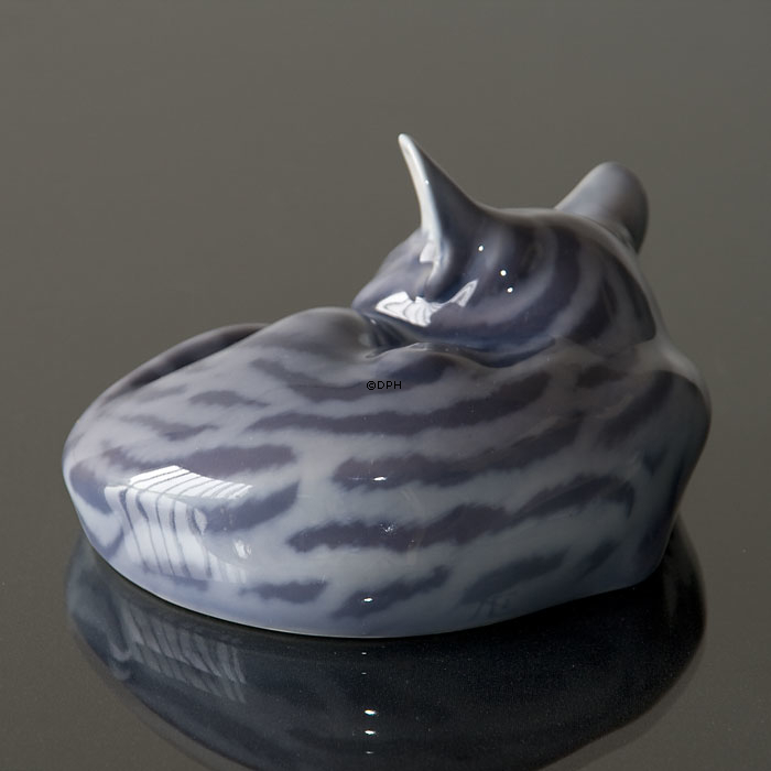 Schlafende Tabby Katze, Royal Copenhagen Figur Nr. 422 oder 057