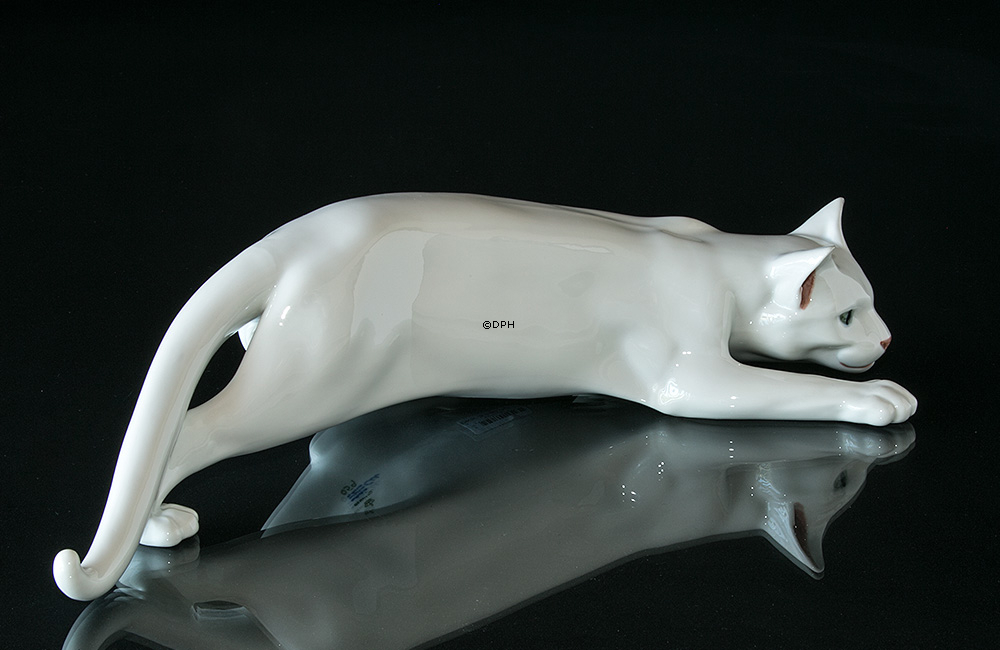 Kriechende Katze, Royal Copenhagen Figur Nr. 473 oder 059