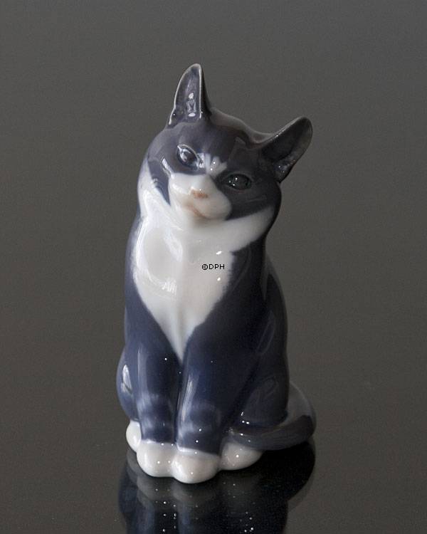 Graue Katze spielt, Royal Copenhagen Figur Nr. 1803 oder 115