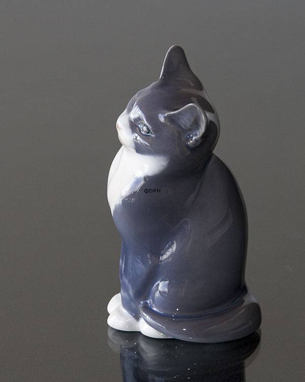 Graue Katze spielt, Royal Copenhagen Figur Nr. 1803 oder 115