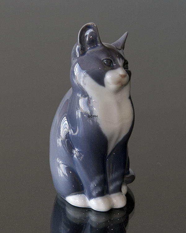 Graue Katze spielt, Royal Copenhagen Figur Nr. 1803 oder 115