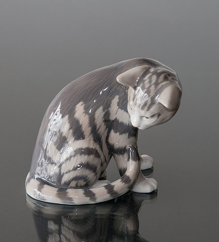 Katze sitzend, Royal Copenhagen Katzenfigur Nr. 301