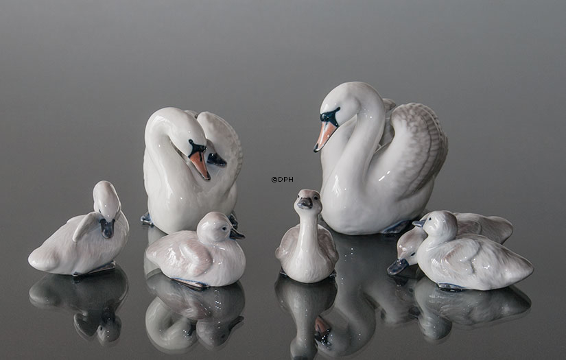 Schwanküken, Royal Copenhagen Vogelfigur Nr. 362