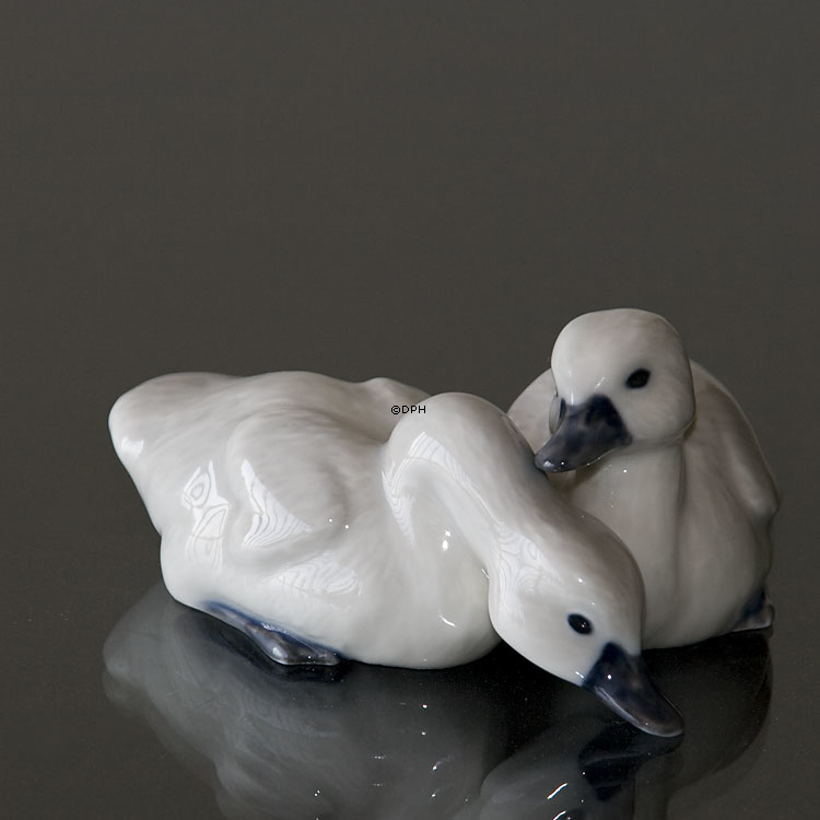 Zwei Schwanküken, Royal Copenhagen Figur Nr. 363