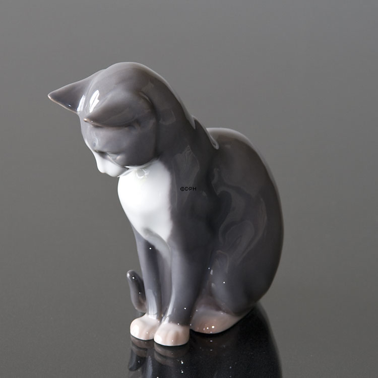 Katzen sitzend, Bing & Gröndahl Figur Nr. 1876 oder 435