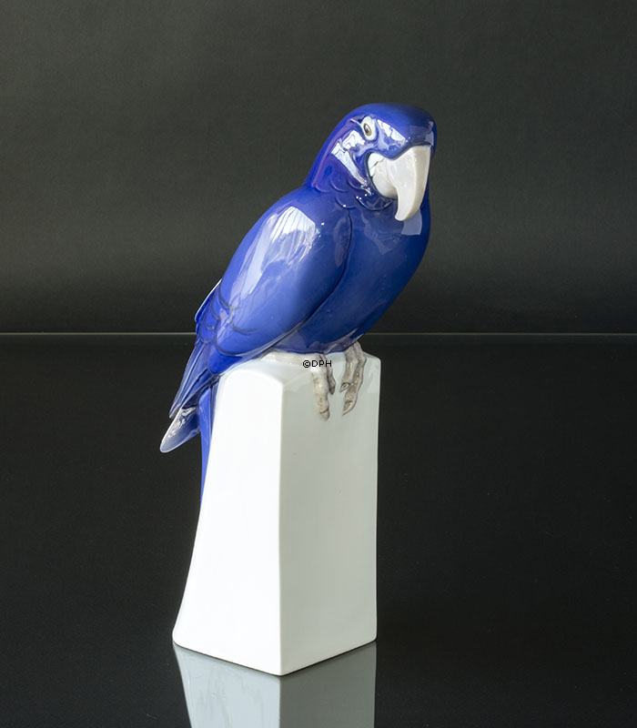 Blaue Ara, Bing & Gröndahl Vogelfigur Nr. 2235 oder 503