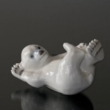 Eisbärenjunge liegt und spielt, Bing & Gröndahl Figur Nr. 2537 oder 537