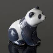 Panda sitzend neugierig, Royal Copenhagen Figur
