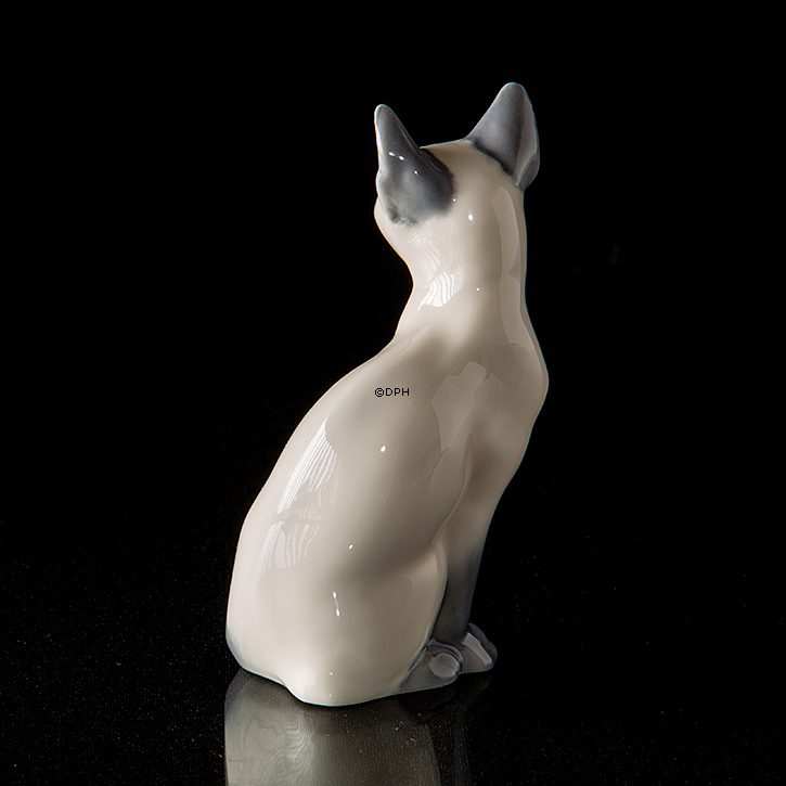 Precious, Katze, Royal Copenhagen Figur Nr. 681