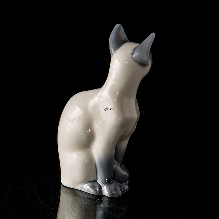 Precious, Katze, Royal Copenhagen Figur Nr. 681