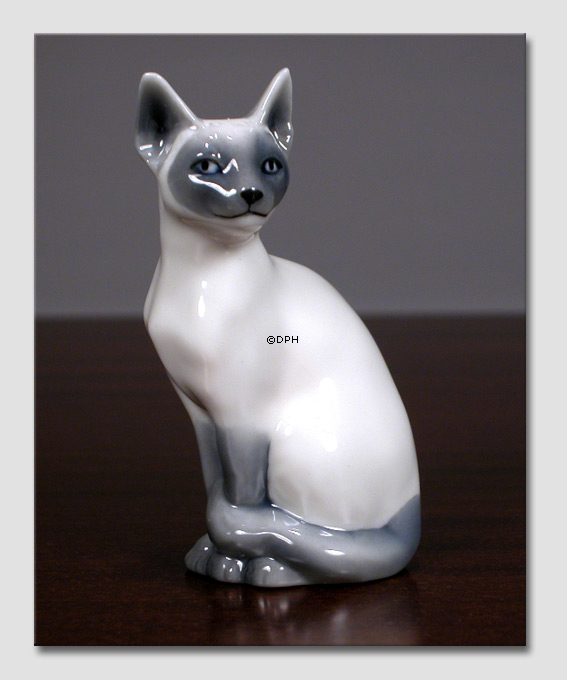 Precious, Katze, Royal Copenhagen Figur Nr. 681