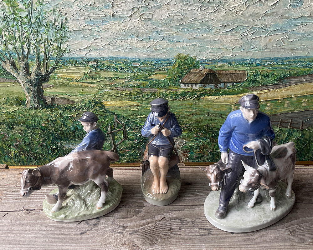 Hirtenjunge, der einen Stock schneidet, Royal Copenhagen Figur Nr. 905 oder 079