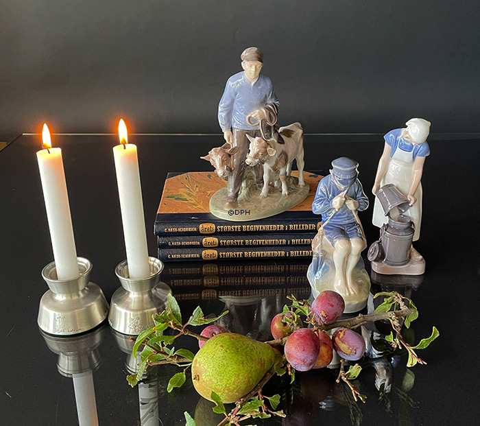 Hirtenjunge, der einen Stock schneidet, Royal Copenhagen Figur Nr. 905 oder 079