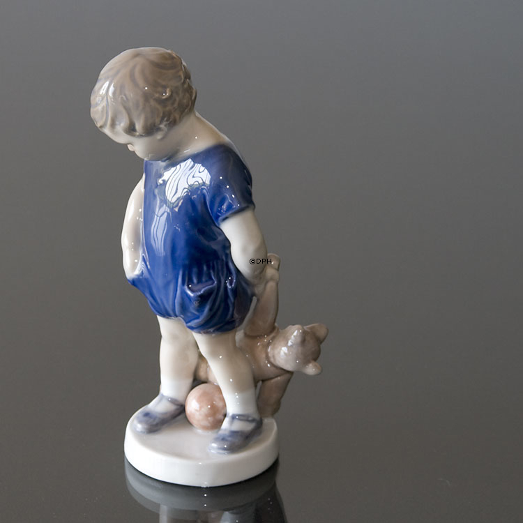 Junge mit Teddybär, Royal Copenhagen Figur Nr. 3468 oder 144