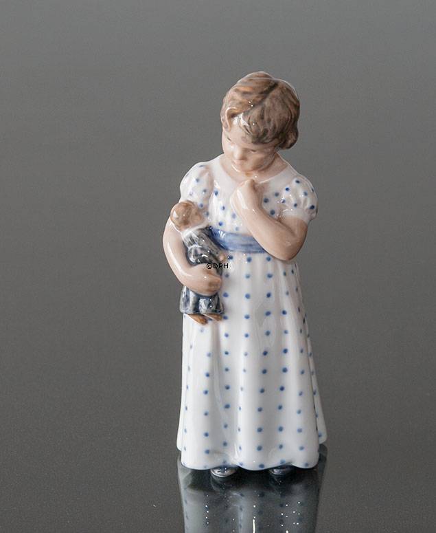 Mädchen mit Puppe auf dem Arm, Royal Copenhagen Figur Nr. 3539 oder 146