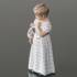 Mädchen mit Puppe auf dem Arm, Royal Copenhagen Figur Nr. 3539 | Nr. 1021146 | Alt. R3539 | DPH Trading