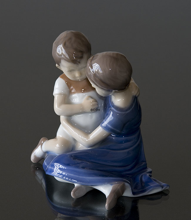 Kinder spielen umarmen, Bing & Gröndahl Figur Nr. 1568 oder 403