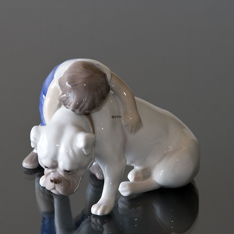 Bedingungslose Liebe  Zwei Freunde, Junge mit Bulldogge, Bing & Gröndahl Figur Nr. 1790 oder 427