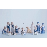 Elsa mit Teddybär, Mädchen stehend, Royal Copenhagen Figur Nr. 671