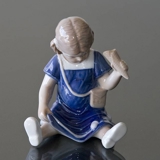 Elsa isst Eis, Royal Copenhagen Figur Nr. 673